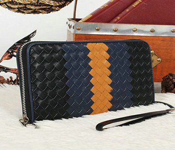 Bottega Veneta intrecciato leather clutch BV6612 black&royalblue